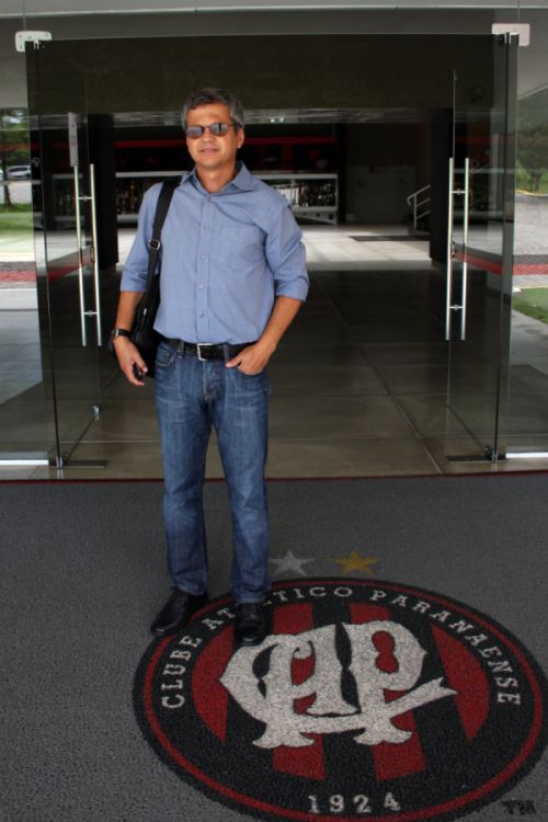 Carlinhos Neves chama o calendário do Paranaense de desumano | Walter Alves/ Gazeta do Povo