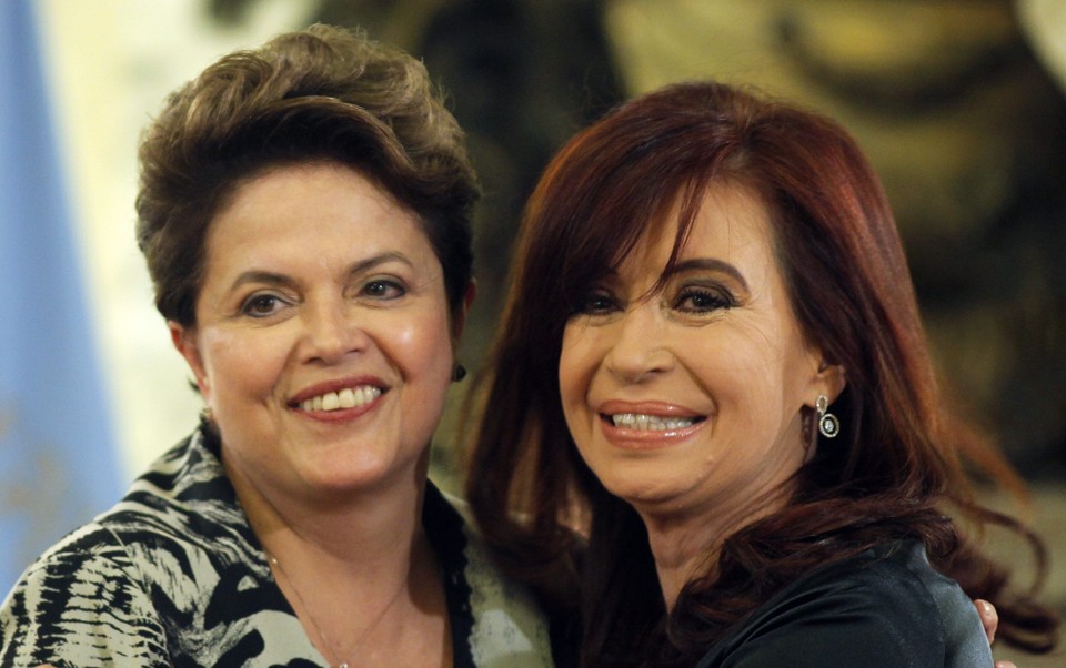 Dilma Rouseff e Cristina Kirchner em encontro em Buenos Aires | REUTERS/Enrique Marcarian