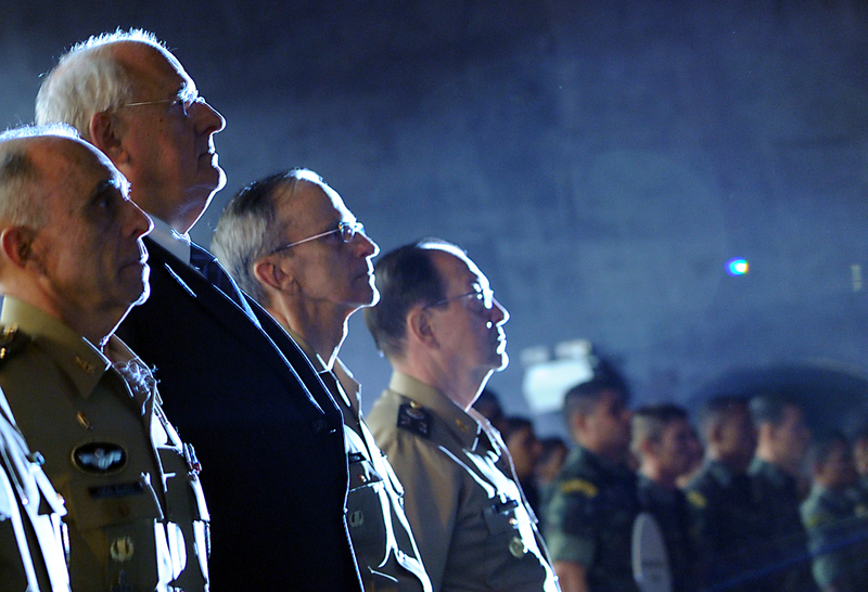 O ministro da Defesa, Nelson Jobim, participou da homenagem aos 18 militares mortos no terremoto do Haiti, em 12 de janeiro de 2010 | Agência Brasil