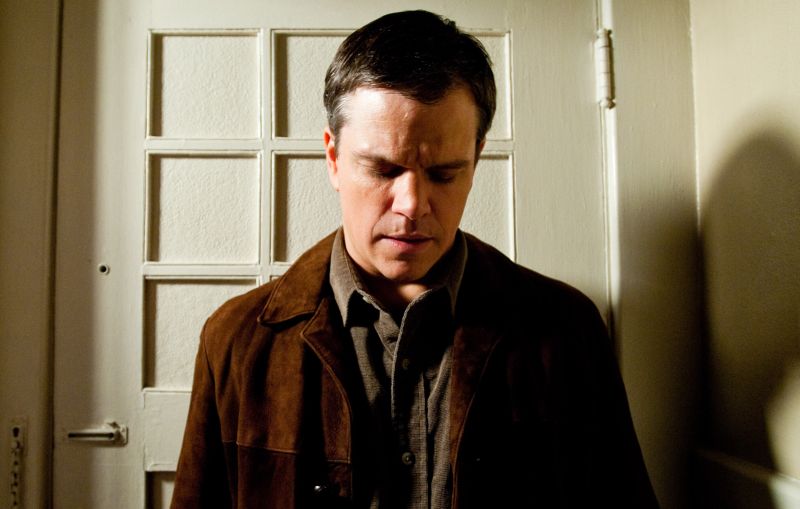 Com inteligência e sensibilidade, Clint Eastwood costura as histórias de três personagens para tratar dos mistérios da morte no drama Além da Vida. Um deles é George Lonegan, um médium nos moldes de Chico Xavier, interpretado por Matt Damon | Divulgação