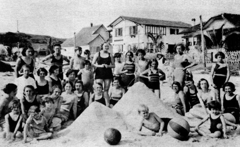Os primeiros banhistas de Matinhos faziam parte de famílias de descendentes de europeus, principalmente alemães e italianos | Arquivo de João José Bigarella
