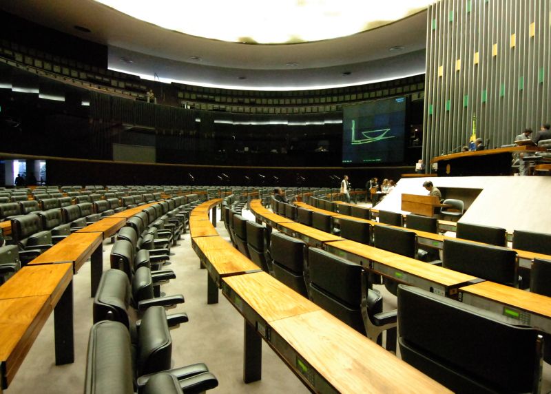 Plenário da Câmara Federal: ano de eleição é uma das explicações para menos projetos relacionados ao consumidor. | José Cruz/ ABr