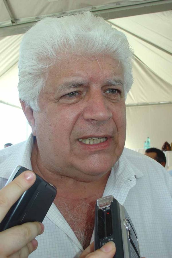 Eduardo teria o documento desde que assumiu o escritório de Brasília | Divulgação