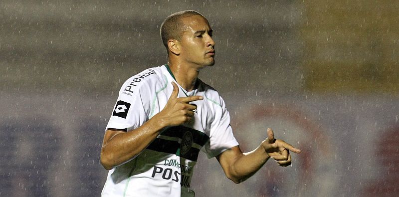 Hugo não vem sendo utilizado no Coritiba e deve reforçar o Goiás por empréstimo | Hedeson Alves / Agência de Notícias Gazeta do Povo