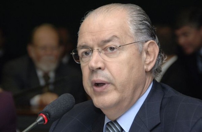 Hauly volta amanhã para o governo Beto Richa. | 