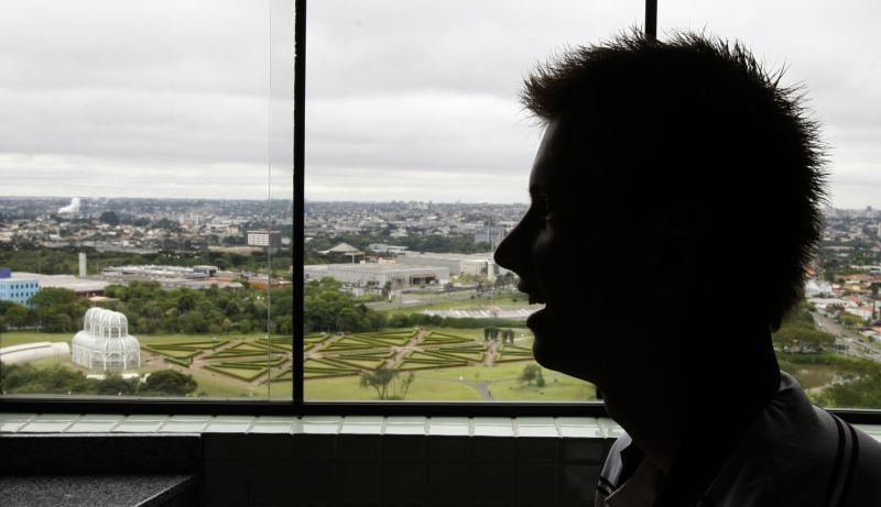 Neto já viajou para realizar os exames médicos na Itália. Atlético ainda pretende lucrar com uma futura negociação envolvendo o goleiro de 21 anos | Daniel Castellano/ Gazeta do Povo