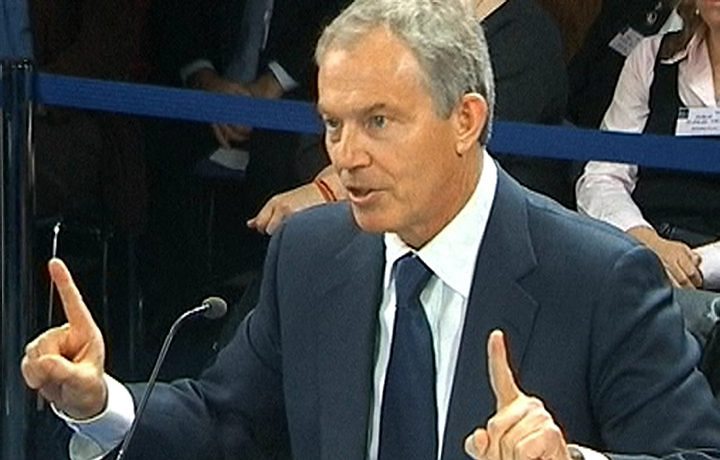 Imagem de vídeo mostra Tony Blair dando depoimento | Reuters
