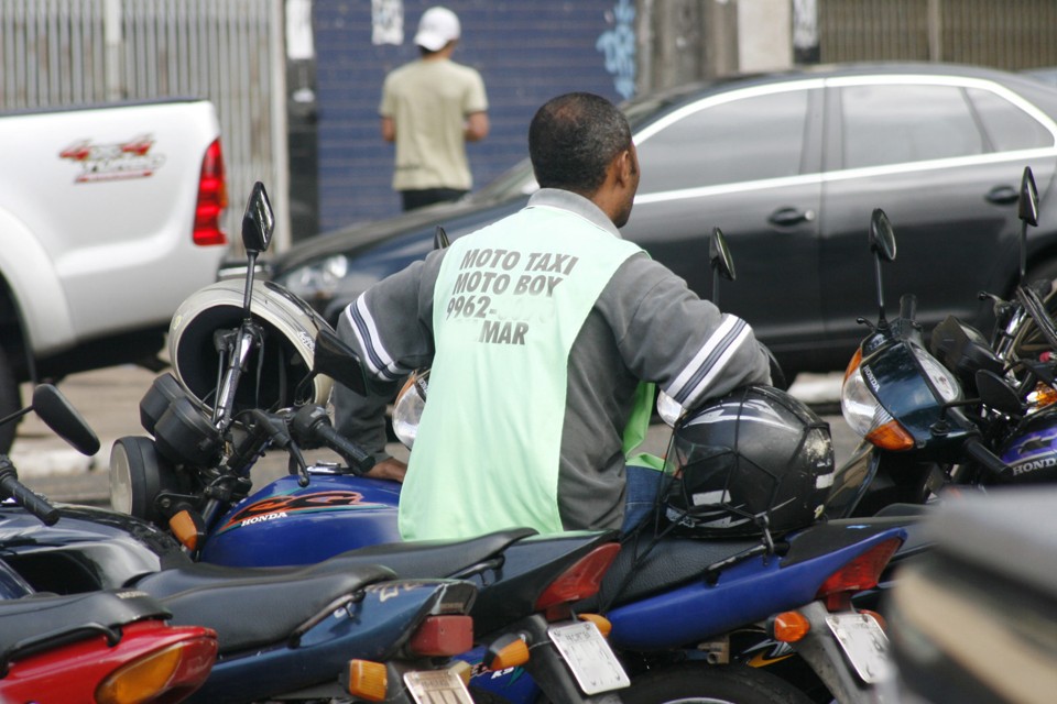 Cerca de 30 motociclistas de Maringá já procuraram a Setran para regularizar seus serviços | Divulgação - Assessoria PMM