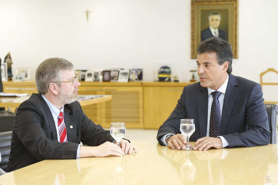 Encontro foi realizado na manhã desta quinta-feira e contou com a participação de deputados do PSDB, PTB, PSB, PPS e PT | Daniel Castellano / AGP / Agência de Notícias Gazeta do Povo