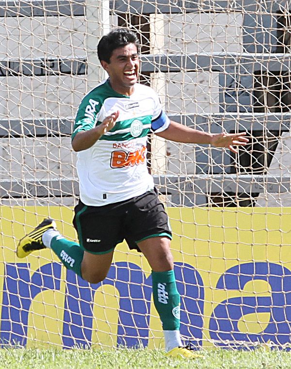 Rafhael Lucas, autor dos dois gols no sábado, é um dos destaques do torneio sub-18 | Célio Messias/ AE