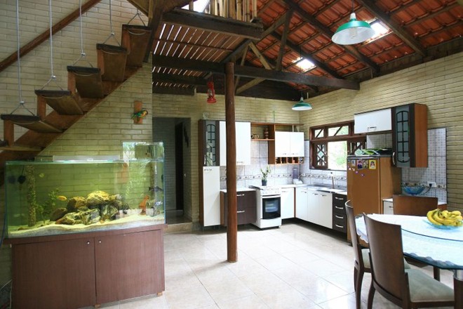 A casa do empresário Wolni Duwe, sócio da Ecotijolo, foi toda construída com tijolos que misturam saibro, cimento e água | 