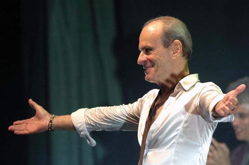 Prestes a completar 70 anos, Ney Matogrosso exibe uma performance de fazer inveja a jovens artistas de 20 e poucos | Divulgação