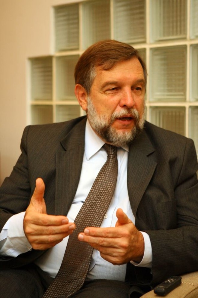 Flávio Arns: aposentado por quatro mandatos no Congresso. | 