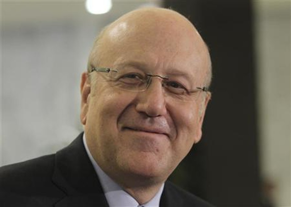 Najib Mikati durante coletiva de imprensa no palácio presidencial em Baabda | Reuters