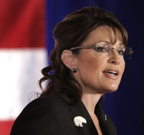 Sarah Palin, ex-governadora do Alasca, foi alvo de críticas após a tragédia | Bill Pugliano/AFP