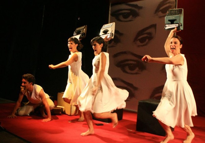 Três atrizes encarnam dramas nascidos da obra de Clarice Lispector, com poesia e fúria |