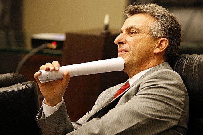 Veneri: pelo fim das pensões de viúvas. | 