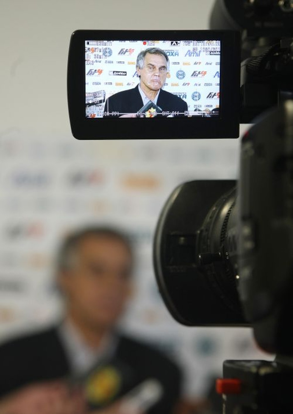Vilson Ribeiro de Andrade, principal dirigente do Coxa, evitou falar sobre o Clube dos 13 ontem. Cotas de tevê são o estopim da crise | Rodolfo Bührer/Arquivo/Gazeta do Povo