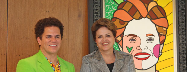 Dilma Rousseff, o artista plástico Romero Britto e a obra produzida por ele | Presidência da República