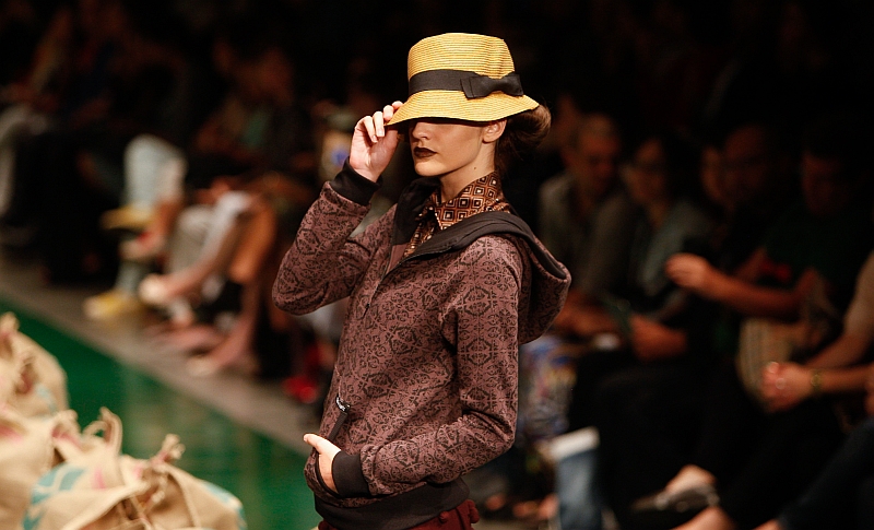 Coleção Coffee Addict trouxe peças de moletom e alfaiataria trabalhados juntos | Daniel Castellano/Gazeta do Povo