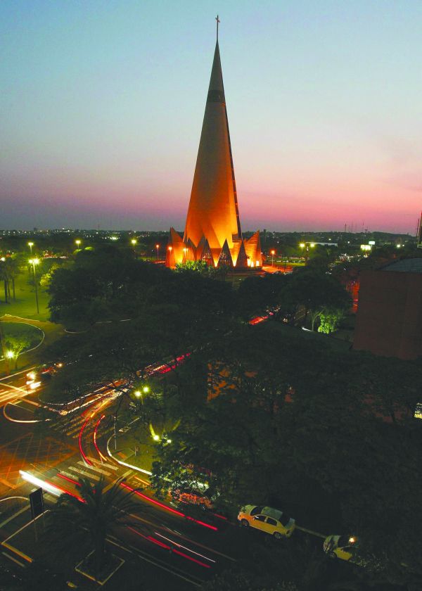 Vista da Catedral de Maringá: inscrições podem ser feitas pela internet até o dia 28 de março | Daniel Castellano/Gazeta do Povo