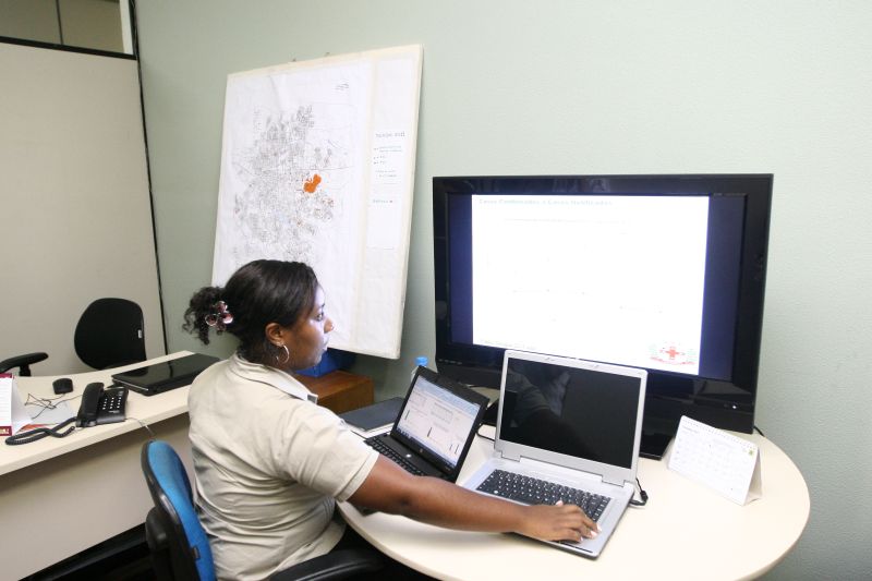 Dengue é monitorada em Londrina a partir de uma sala de situação | Gilberto Abelha/Jornal de Londrina