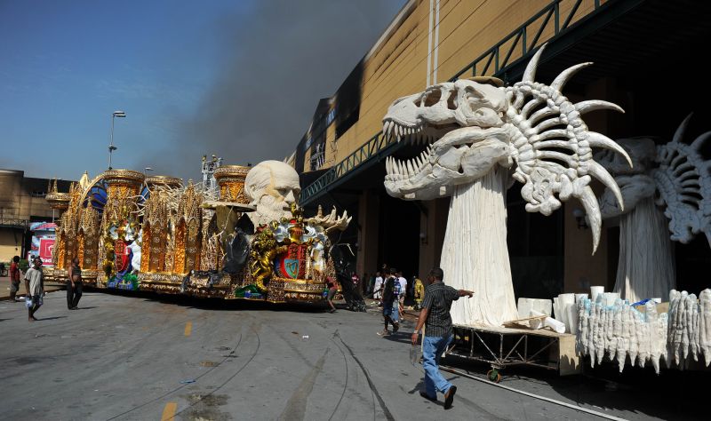 Alegorias da Portela e da União da Ilha foram tiradas dos barracões | Vanderlei Almeida/ AFP