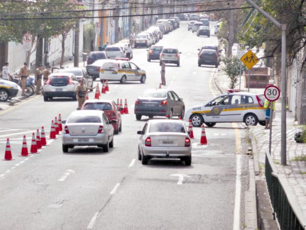 | Colaboração Álvaro Antunes