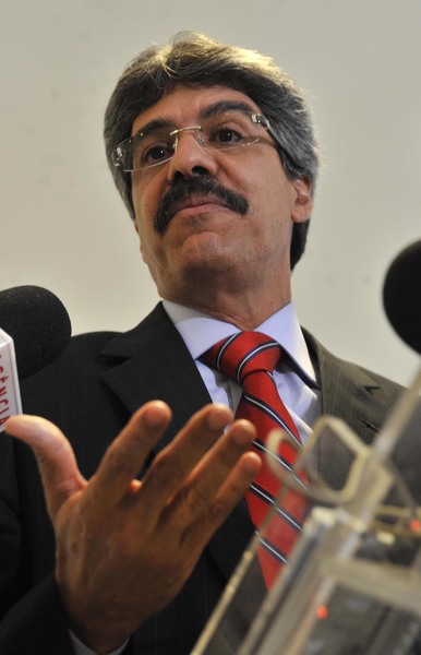 O ministro de Relações Institucionais, Luiz Sérgio, fala sobre a aprovação do salário minimo de R$ 545, e o reajuste na tabela do Imposto de Renda | José Cruz/ABr