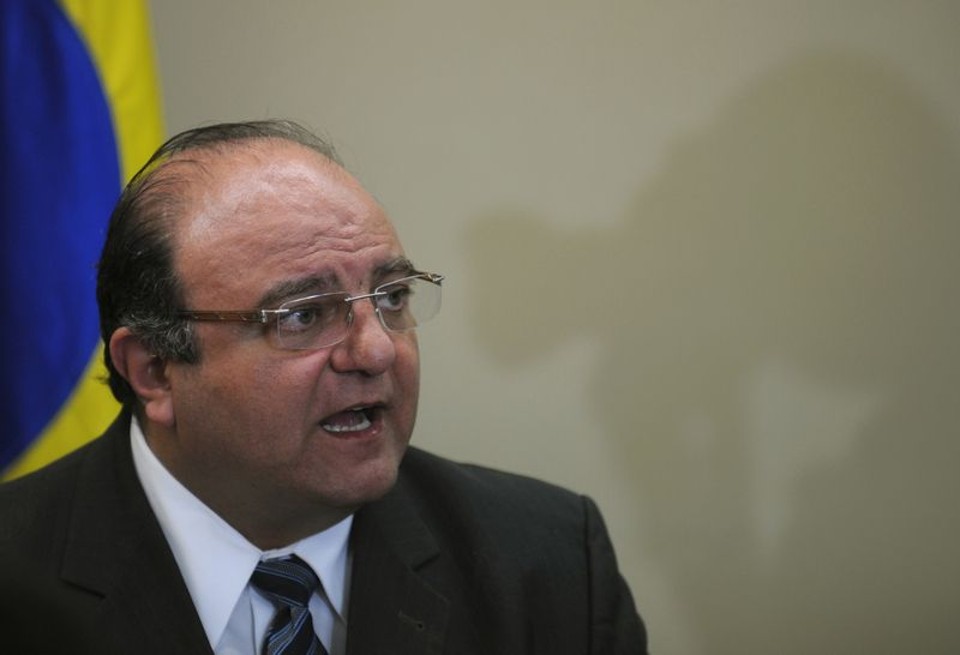 O líder do governo na Câmara, Cândido Vacarezza, fala durante coletiva sobre as negociações do valor do salário mínimo | Fabio Rodrigues Pozzebom/ABr
