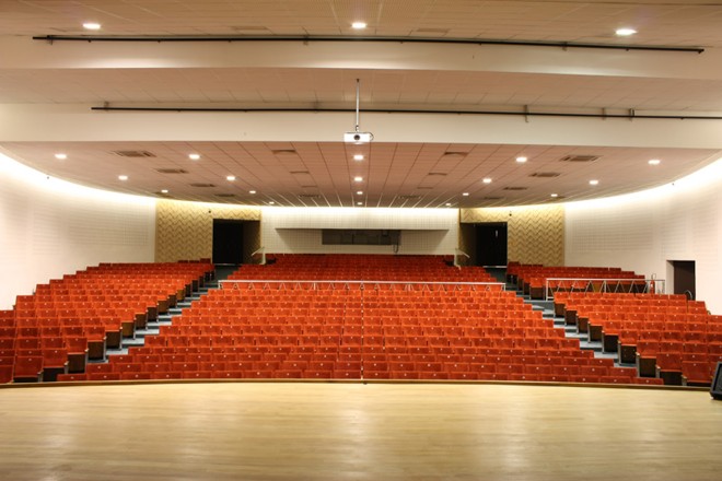 Teatro do Bom Jesus, em cujo palco já estiveram Paulo Autran e Ana Botafogo | 
