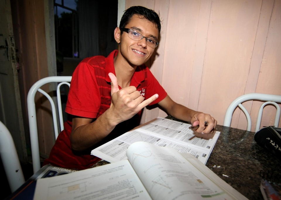 Muita força de vontade para passar da UFPR Geovan lutou e conseguiu a vaga em Engenharia Mecânica na Federal | Pedro Serápio/ Gazeta do Povo