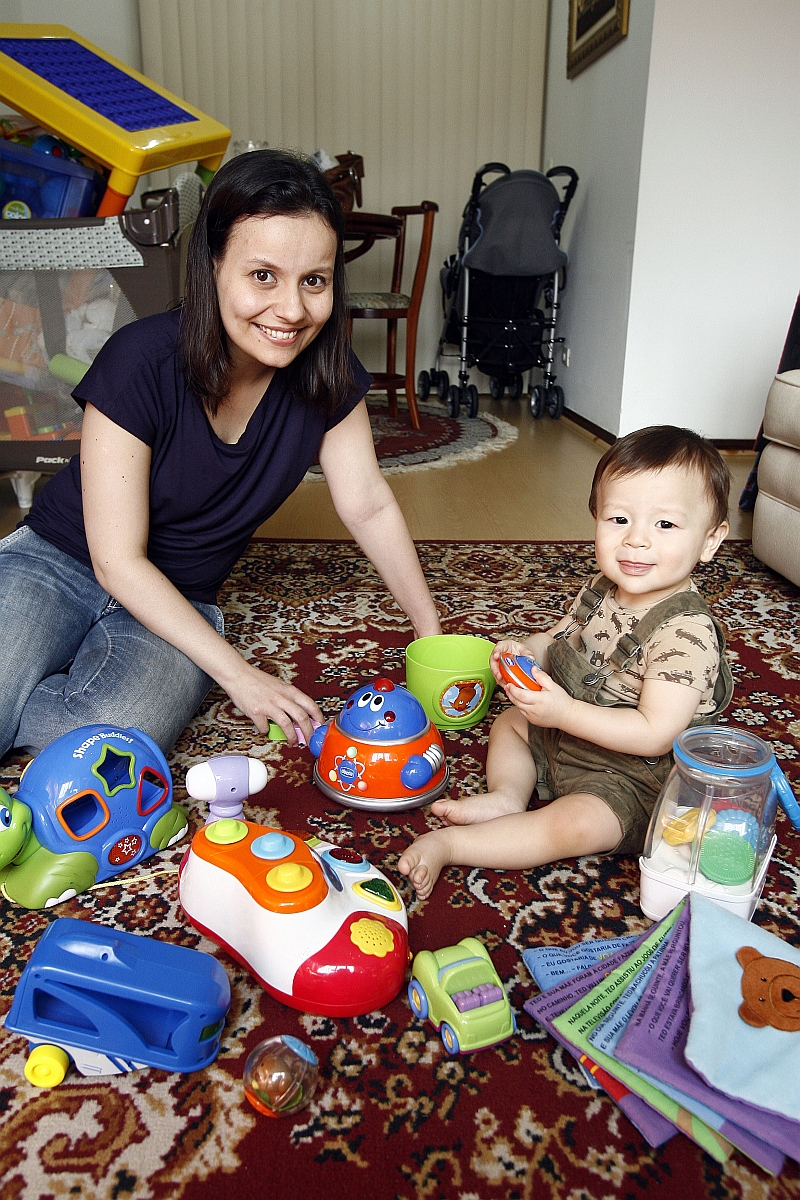 Maria Cecília conta que Lucas já está adaptado à rotina e aos horários | Hedeson Alves/ Gazeta do Povo