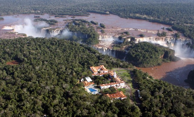 Hotel das Cataratas, em Foz: ocupação média na cidade deve ficar em torno de 90%. Parque Nacional do Iguaçu espera 25 mil visitantes | Cristhian Rizzi / Gazeta do Povo