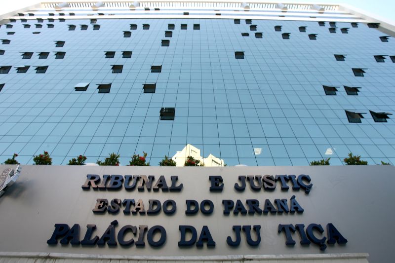 Prédio do Tribunal de Justiça, entregue em 2005: licitação suspeita. | Rodolfo Bührer/Gazeta do Povo