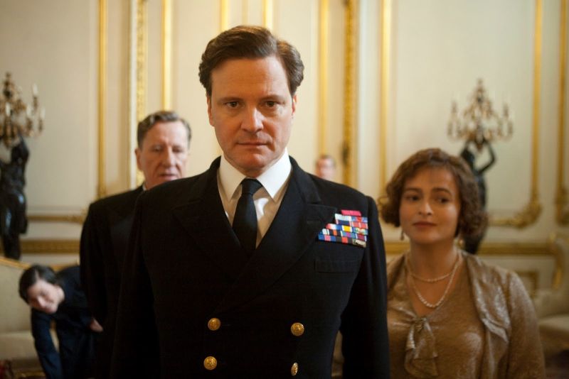 Colin Firth tem atuação antológica em um elenco que conta com Geoffrey Rush e Helena Bonham Carter, todos indicados ao Oscar | Divulgação