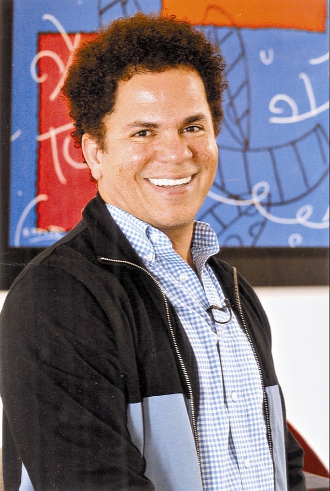 Artista brasileiro presente na mídia internacional, Romero Britto foi homenageado terça-feira na Galeria Solar do Rosário, em almoço grifado por Daniela Caldeira. Exclusivo do Solar do Rosário, vai expor neste ano em Mônaco e Alemanha. Também falará em Harvard, pela segunda vez | 