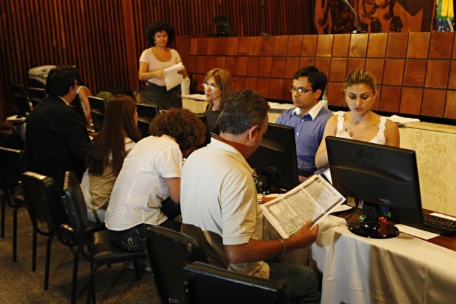 Servidores efetivos da Assembleia começaram o recadastramento nesta quarta-feira |