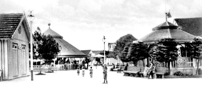 O Coliseu Curitibano em cartão postal feito em 1906 | 