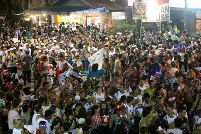 A estimativa é de que 350 mil pessoas tenham comparecido à avenida | Valterci Santos/Gazeta do Povo