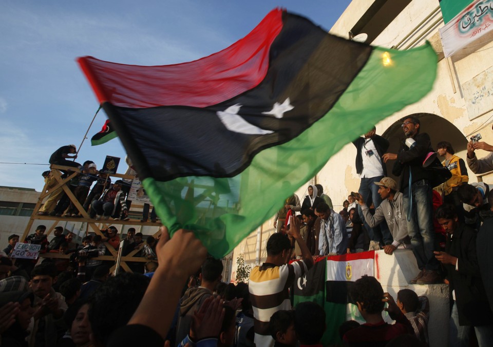 Manifestação contra Muamar Kadafi, em Tobruk, na Líbia | REUTERS/Suhaib Salem