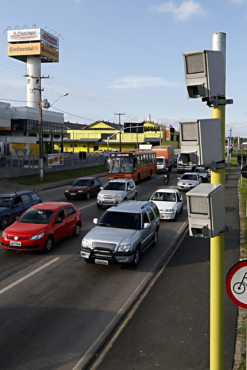 Radar eletrônico em Curitiba: reportagem do Fantástico foi usada como justificativa pela prefeitura para romper o contrato | Albari Rosa/Gazeta do Povo