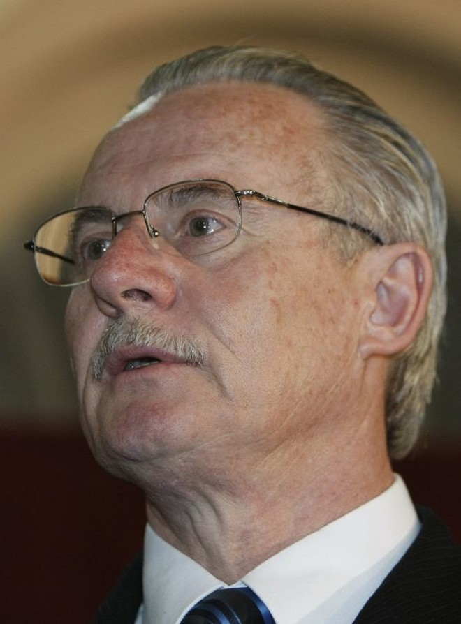 Pessuti: cargo no governo barrado por Requião. |