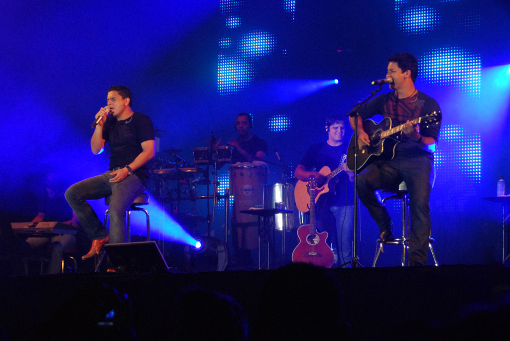 Show da dupla, que é de Maringá, será realizado no Parque de Exposições Francisco Feio Ribeiro | Divulgação