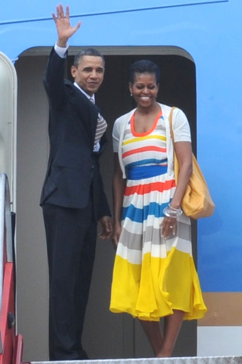 Obama e Michelle ao embarcar para o Chile: norte-americano "ganhou" os brasileiros ao se referir ao Brasil como um parceiro do "mesmo nível" dos EUA | Fábio Rodrigues Pozzebom/ABr