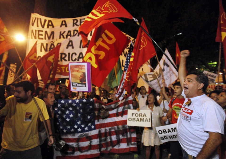 Protesto contra visita de Obama no Rio | REUTERS/ Paulo_Whitaker