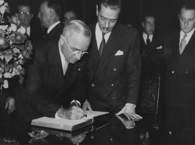 Truman no Rio de Janeiro, em 1947, ao lado do paranaense Bento Munhoz | 