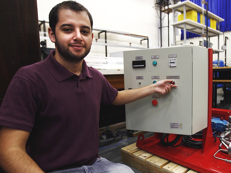 Murillo Augusto Leôncio, 22 anos, é estudante de Engenharia Mecânica da UTFPR e está satisfeito com o curso | Priscila Forone / Gazeta do Povo