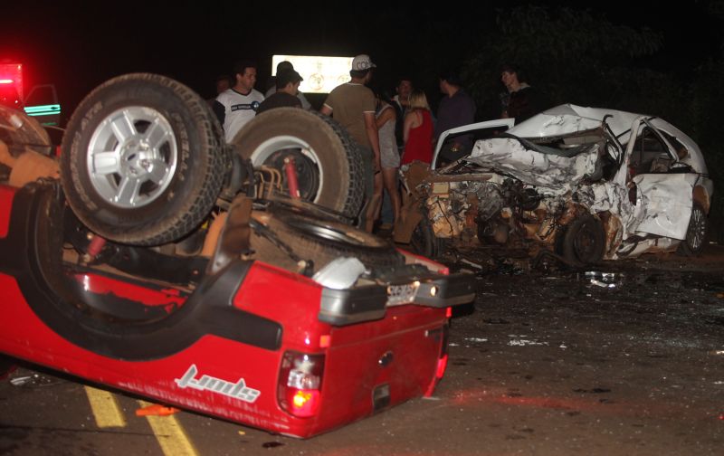 Acidente na PR-466 deixou dois mortos | Dirceu Portugal/Agência de Notícias Gazeta do Povo