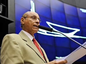 O deputado Júlio Campos em sessão da Câmara no dia 18 de março | Luiz Alves/Ag. Câmara